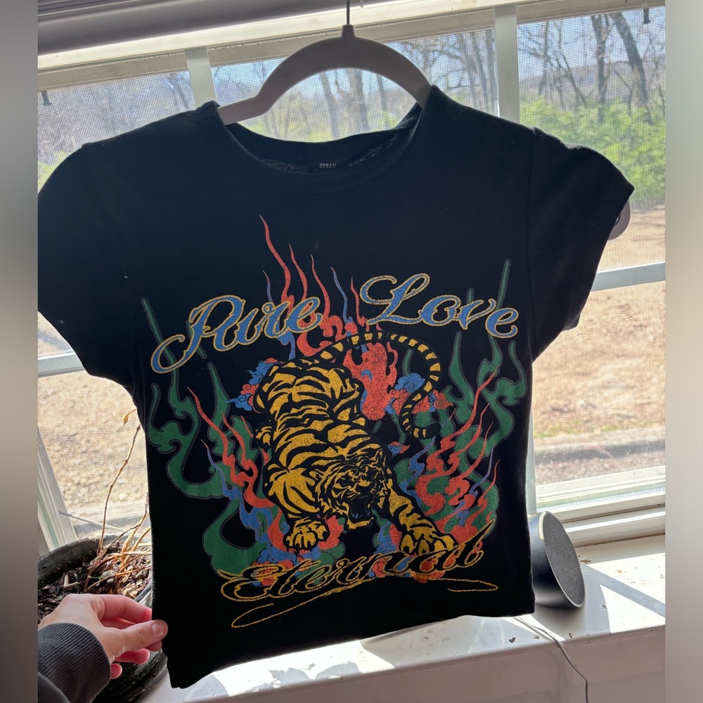 “Pure Love” UO Cropped Black Baby Tee